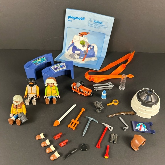 Playmobil 9055 Arctic Expedition Headquarters Playset - Picture 3 of 4